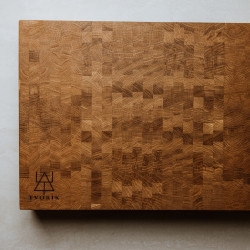 TVORIK End Grain Original z góry: sztorcowy układ dębowego drewna